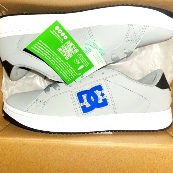 DC Striker Skate Shoes Sz (10) - Picture 2 of 6